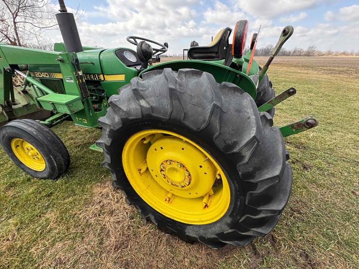 1980-john-deere-2040-image-3