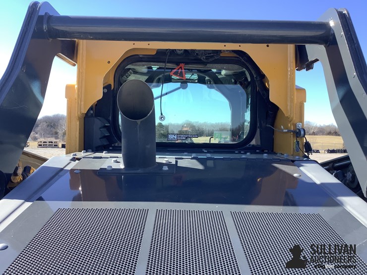 2020-deere-331g-image-19