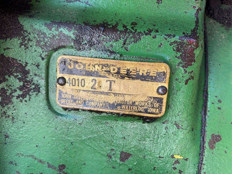 john-deere-4010-image-8