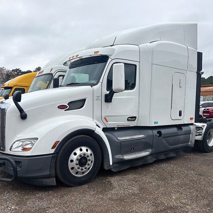 2016 PETERBILT 579