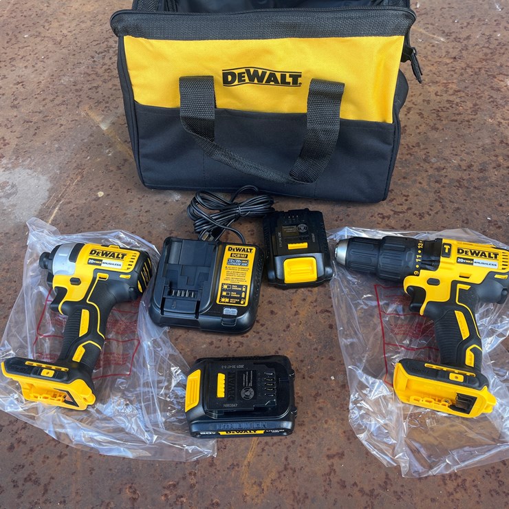 #8 • DEWALT COMBO SET DRILL AND IMPACT