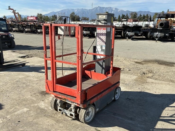 2016-skyjack-sj12-image-1