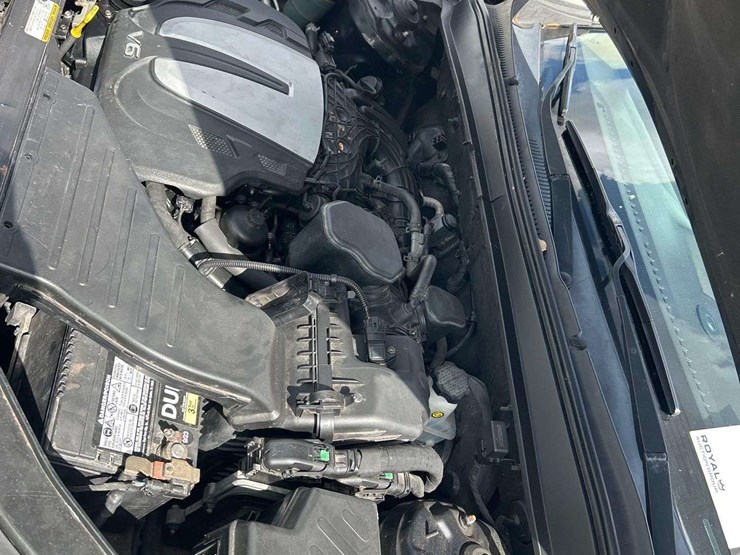 2011-hyundai-santa-fe-image-7