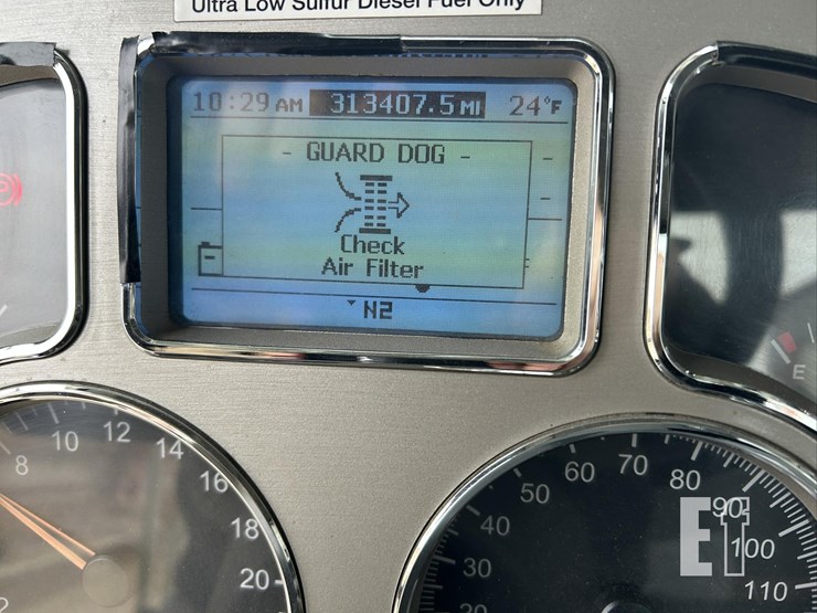 2017-mack-granite-gu713-image-28