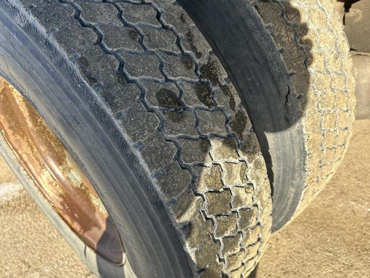 1994-ford-l9000-image-43