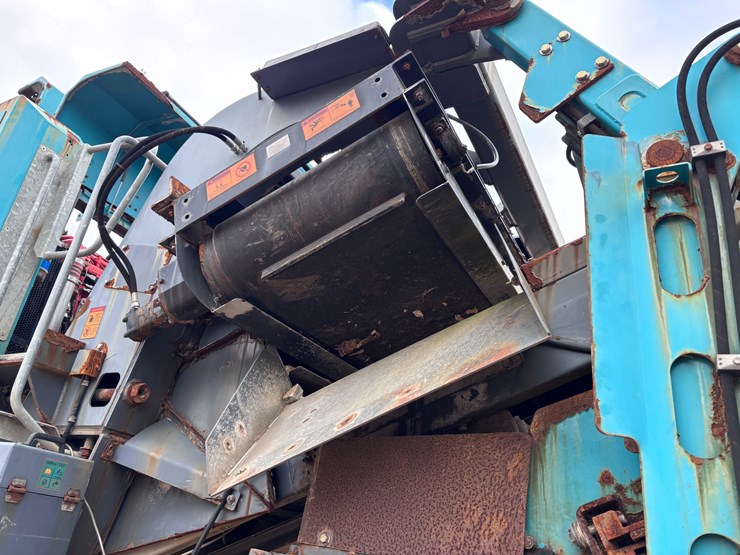 2016-powerscreen-trakpactor-320sr-image-74