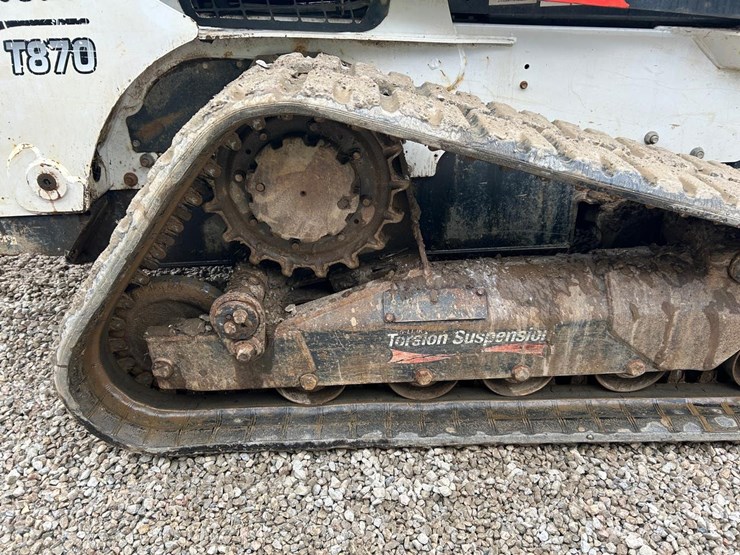 2019-bobcat-t870-image-13