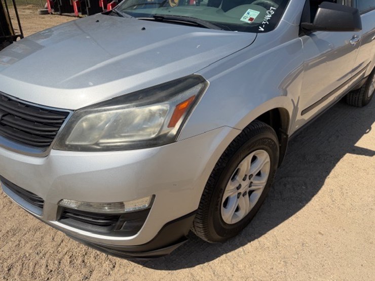 2016-chevrolet-traverse-image-16