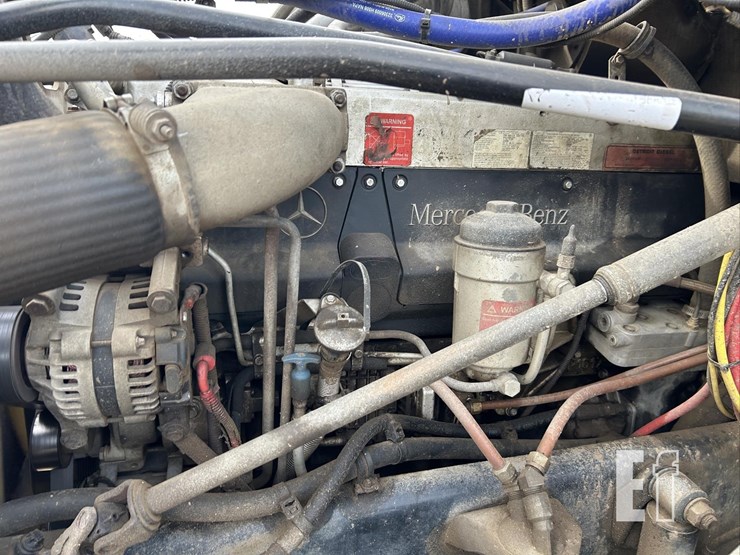 2007-freightliner-columbia-120-image-46