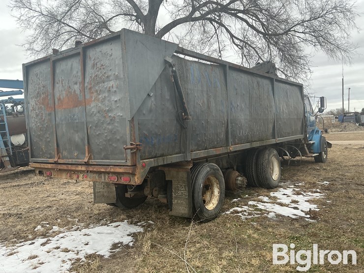 2003-sterling-lt9500-image-5