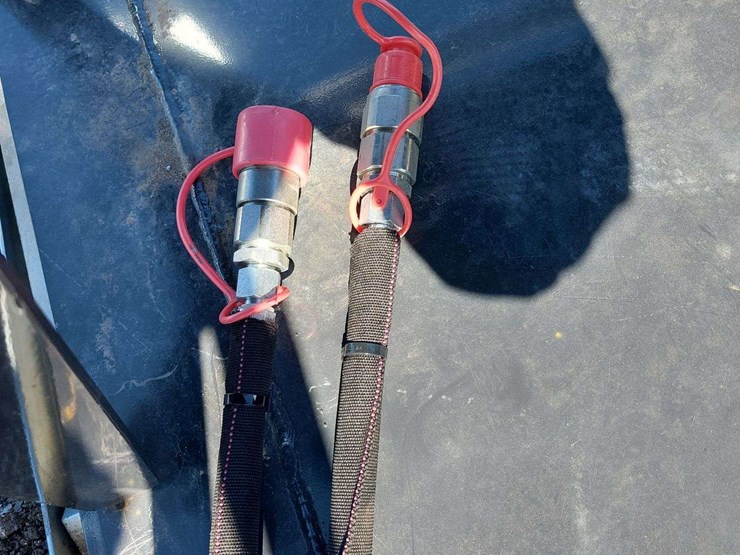 wolverine-skid-steer-grapple-bucket-6'-image-4