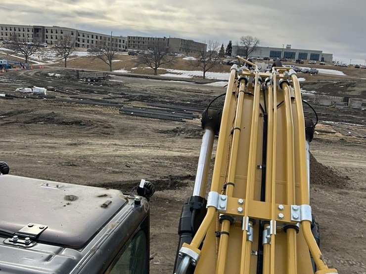 2023-caterpillar-336-image-99