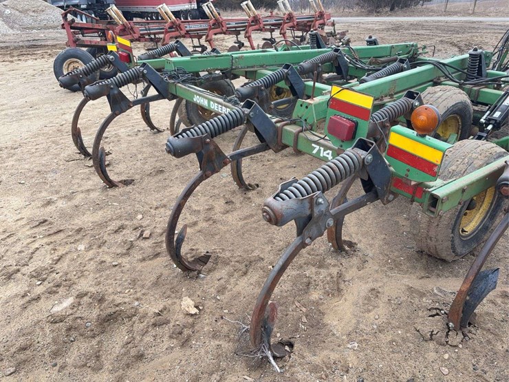 john-deere-714-image-6