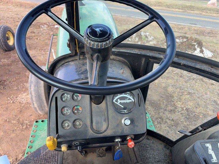 john-deere-4240-image-13