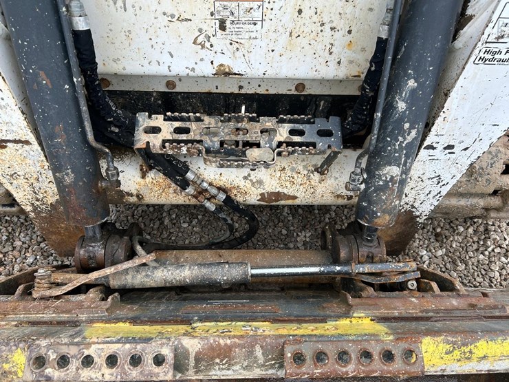 2019-bobcat-t870-image-10