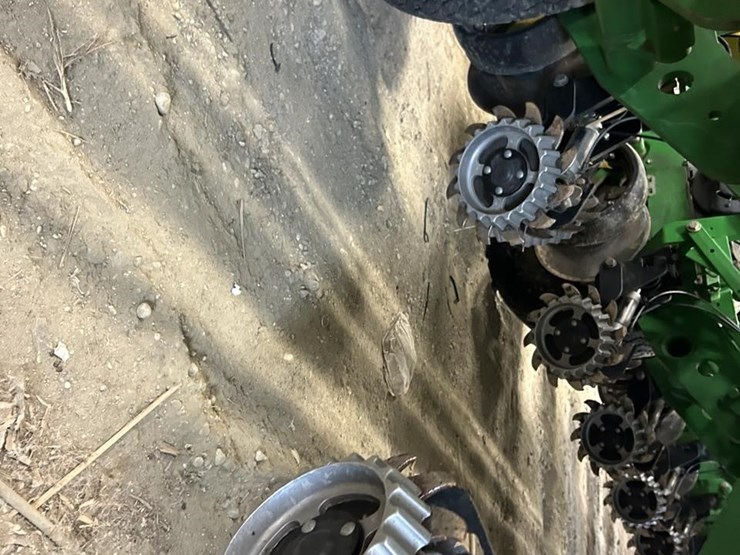 2010-john-deere-1770nt-image-40