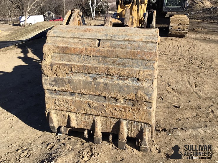 caterpillar-320e-image-11