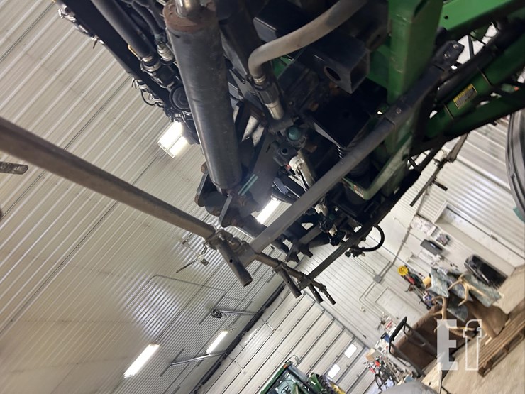 2013-john-deere-4940-image-16