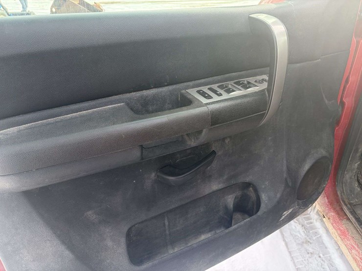 2009-chevrolet-silverado-image-11