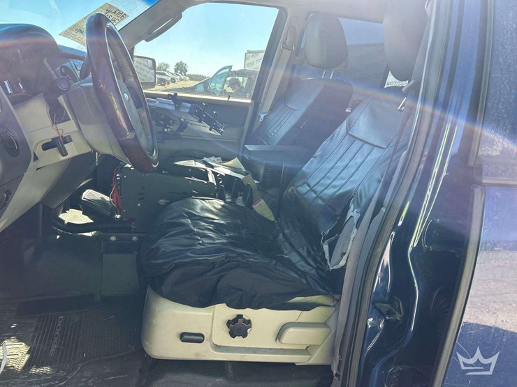 2012-ford-expedition-image-12