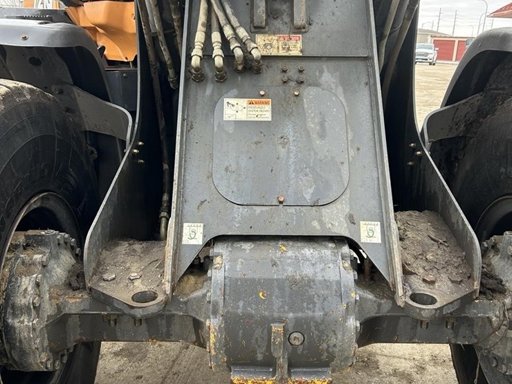 2019-case-721g-image-62