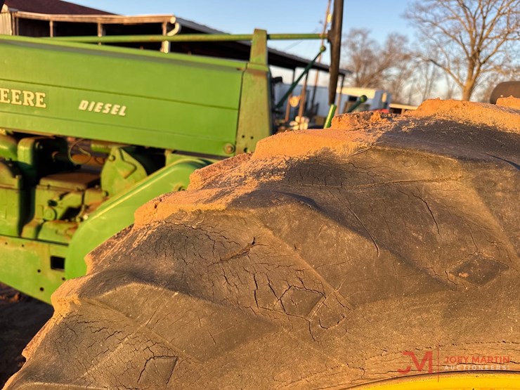 john-deere-70-image-10