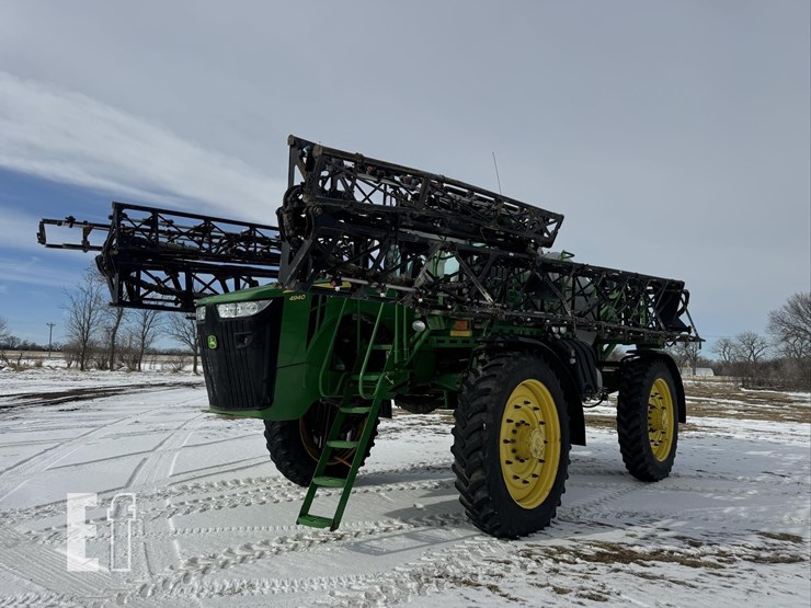 2013-john-deere-4940-image-1