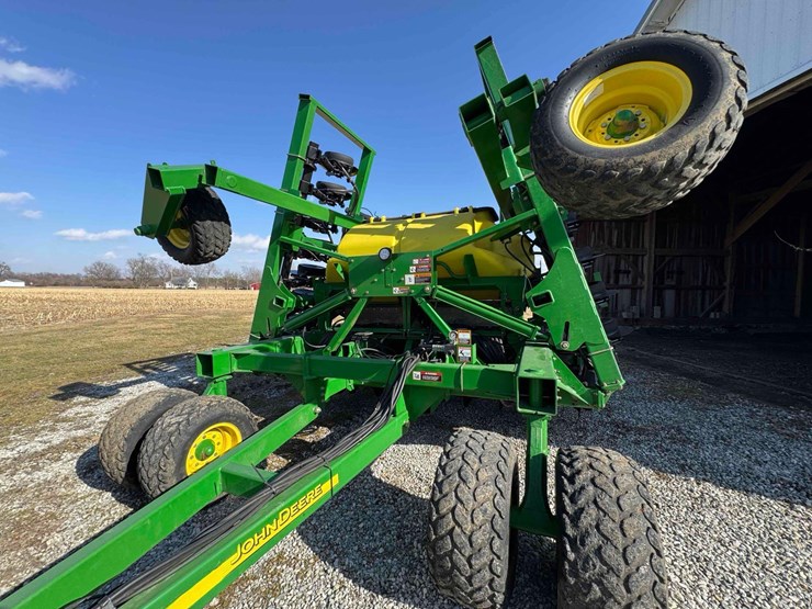 john-deere-1690-image-25