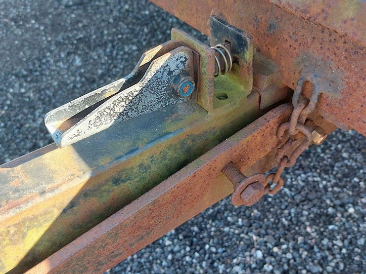 utility-trailer-w/-tilt-image-7