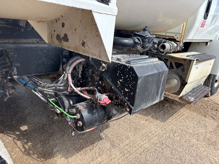 2015-international-durastar-4300-image-9