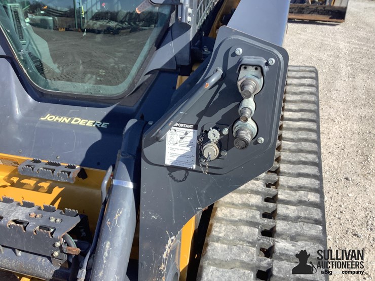 2020-deere-333g-image-19