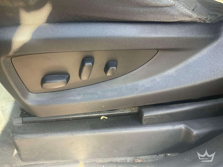 2019-chevrolet-tahoe-image-12