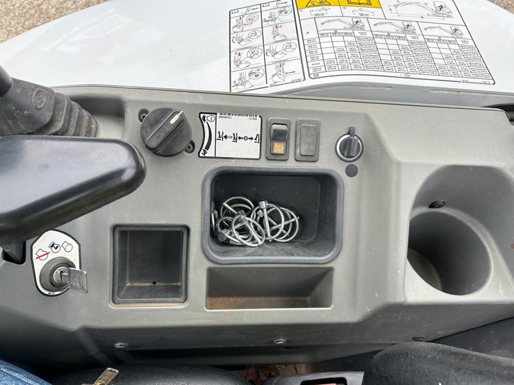 2023-bobcat-e35-image-24