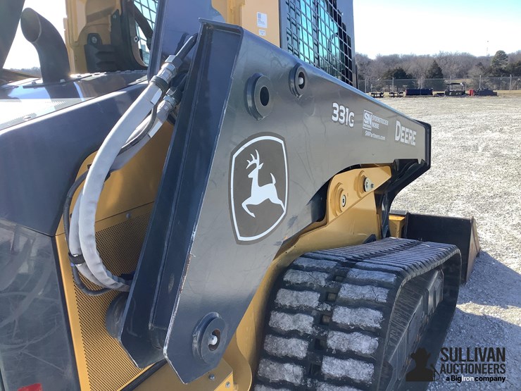 2020-deere-331g-image-14