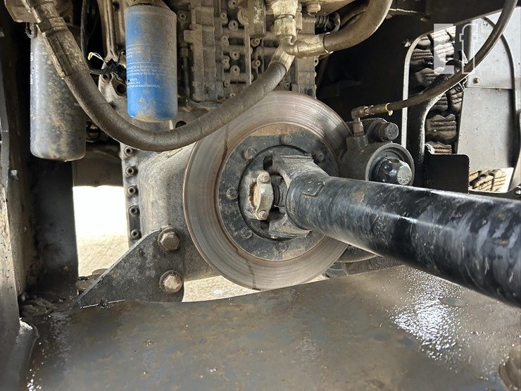 2019-case-721g-image-30