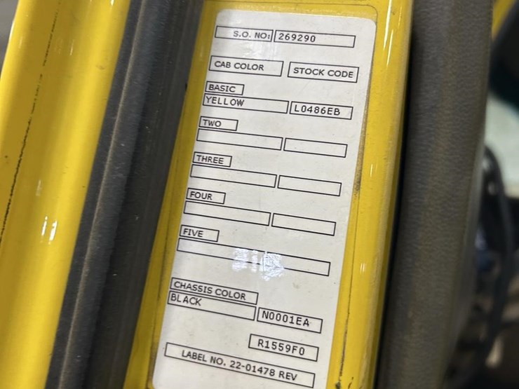 2015-peterbilt-579-image-13