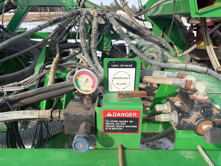 john-deere-1850-image-12