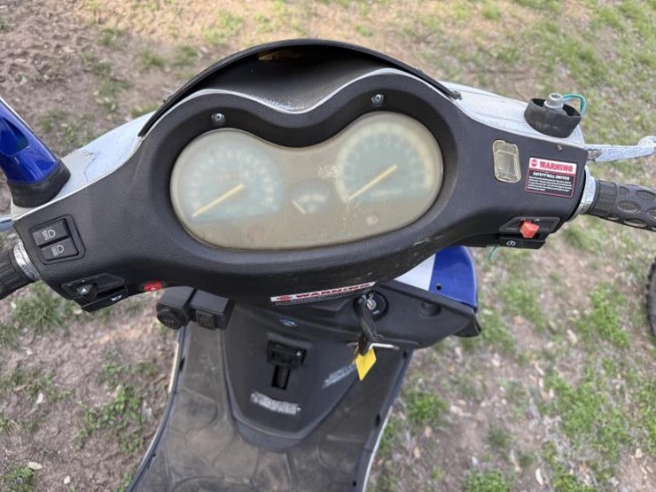 #46-•-2016-yongfu-yn150t-12-scooter-image-2