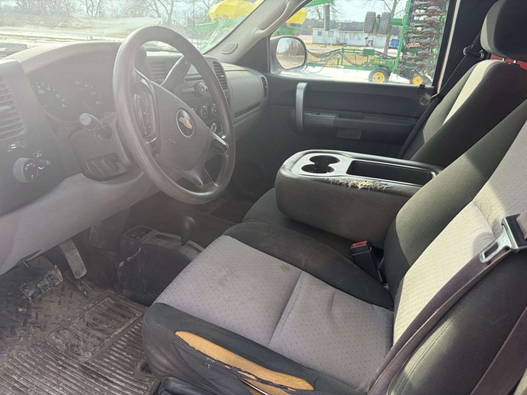 2009-chevrolet-silverado-image-10