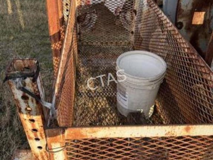 #52-•-utility-cable-puller/-tensioner-machine-on-trailer-image-9