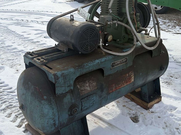 60-gallon-air-compressor-image-3