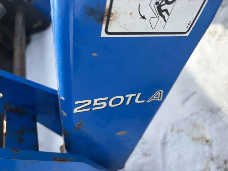 2013-new-holland-boomer-3050-image-11