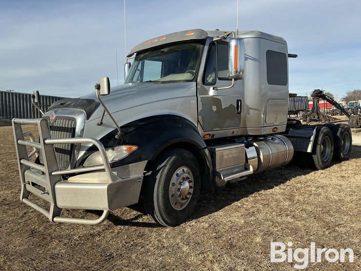 2017-international-prostar-image-1