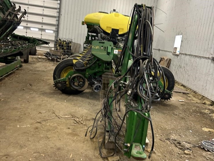 2010-john-deere-1770nt-image-2