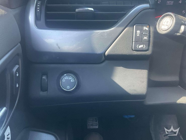 2019-chevrolet-tahoe-image-19