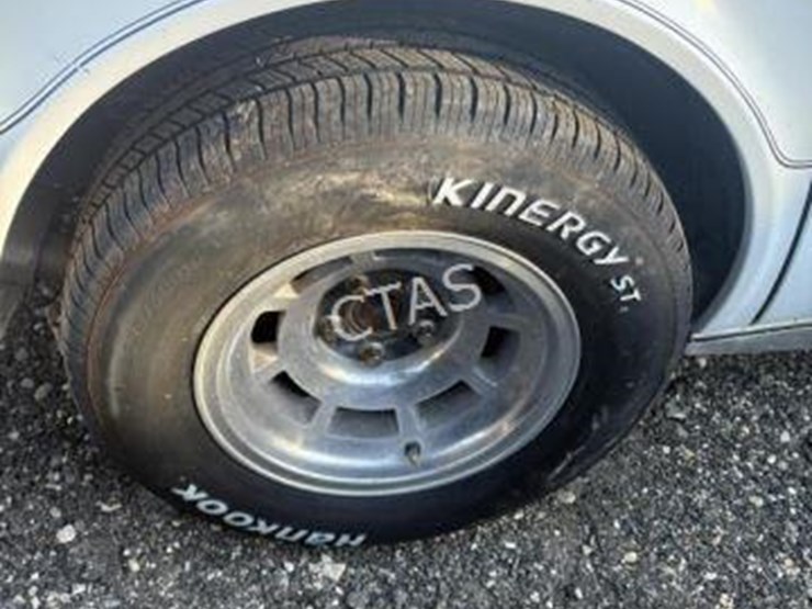 #58-•-1977-chevrolet-corvette-w/-t-top-image-11