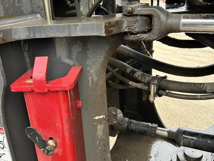 2019-case-721g-image-15