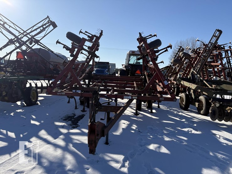 case-ih-4600-image-3