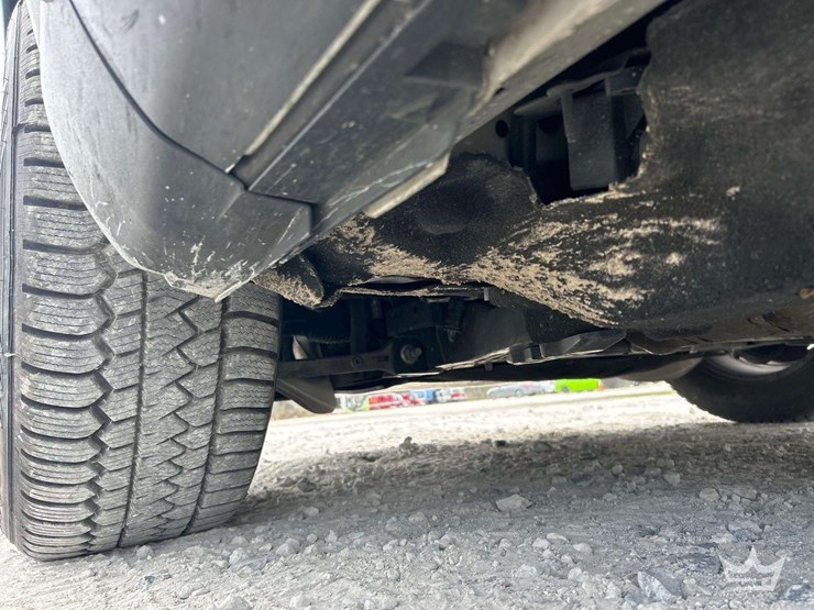 2022-ford-explorer-image-19