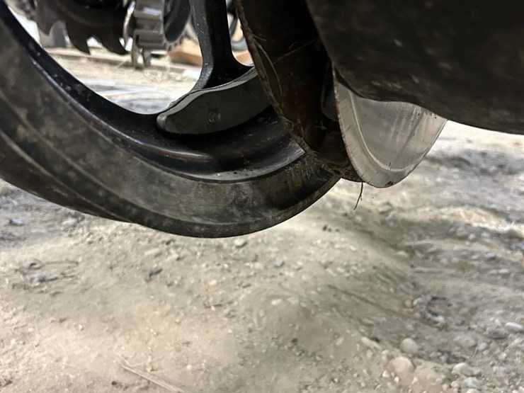 2010-john-deere-1770nt-image-16